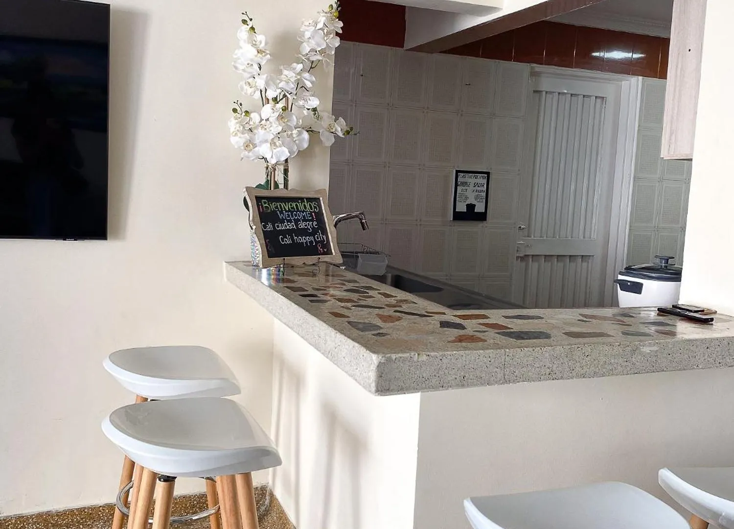 Casa Con Piscina Privada En Cali, Cerca A Cosmocentro Villa 0*, Cali