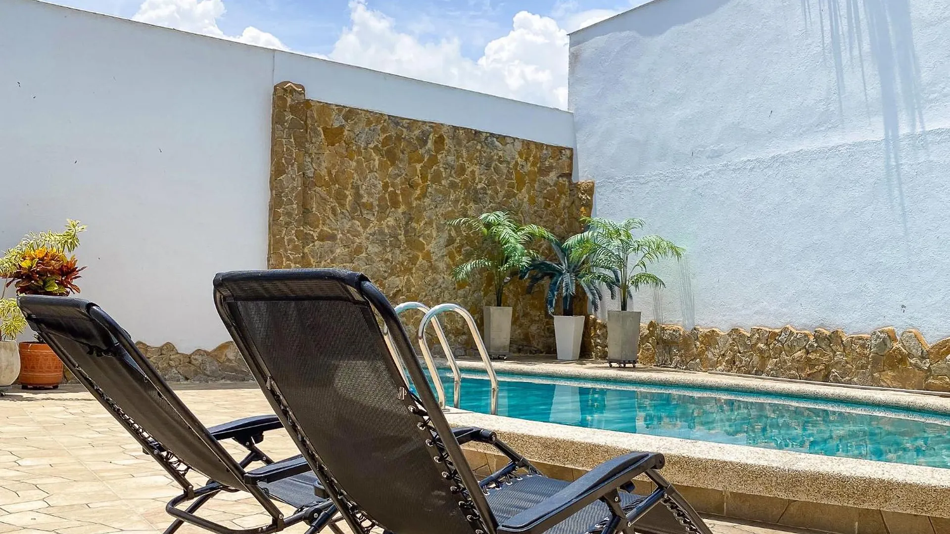 Casa Con Piscina Privada En Cali, Cerca A Cosmocentro别墅 度假居