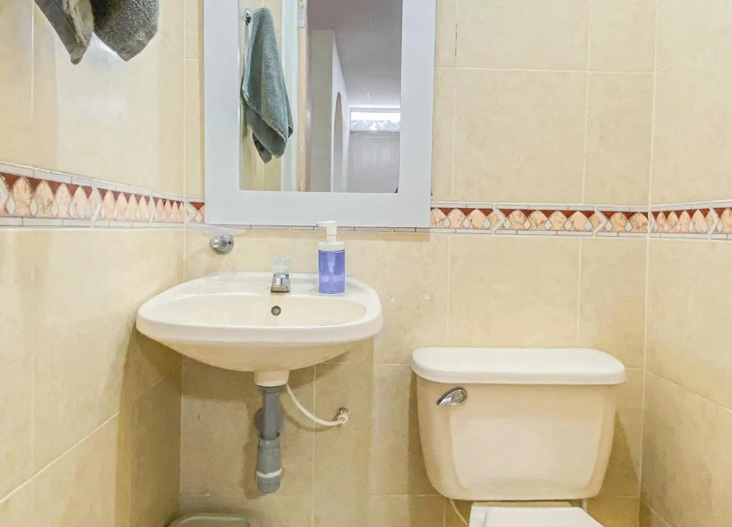 Casa Con Piscina Privada En Cali, Cerca A Cosmocentro Villa 0*, Cali