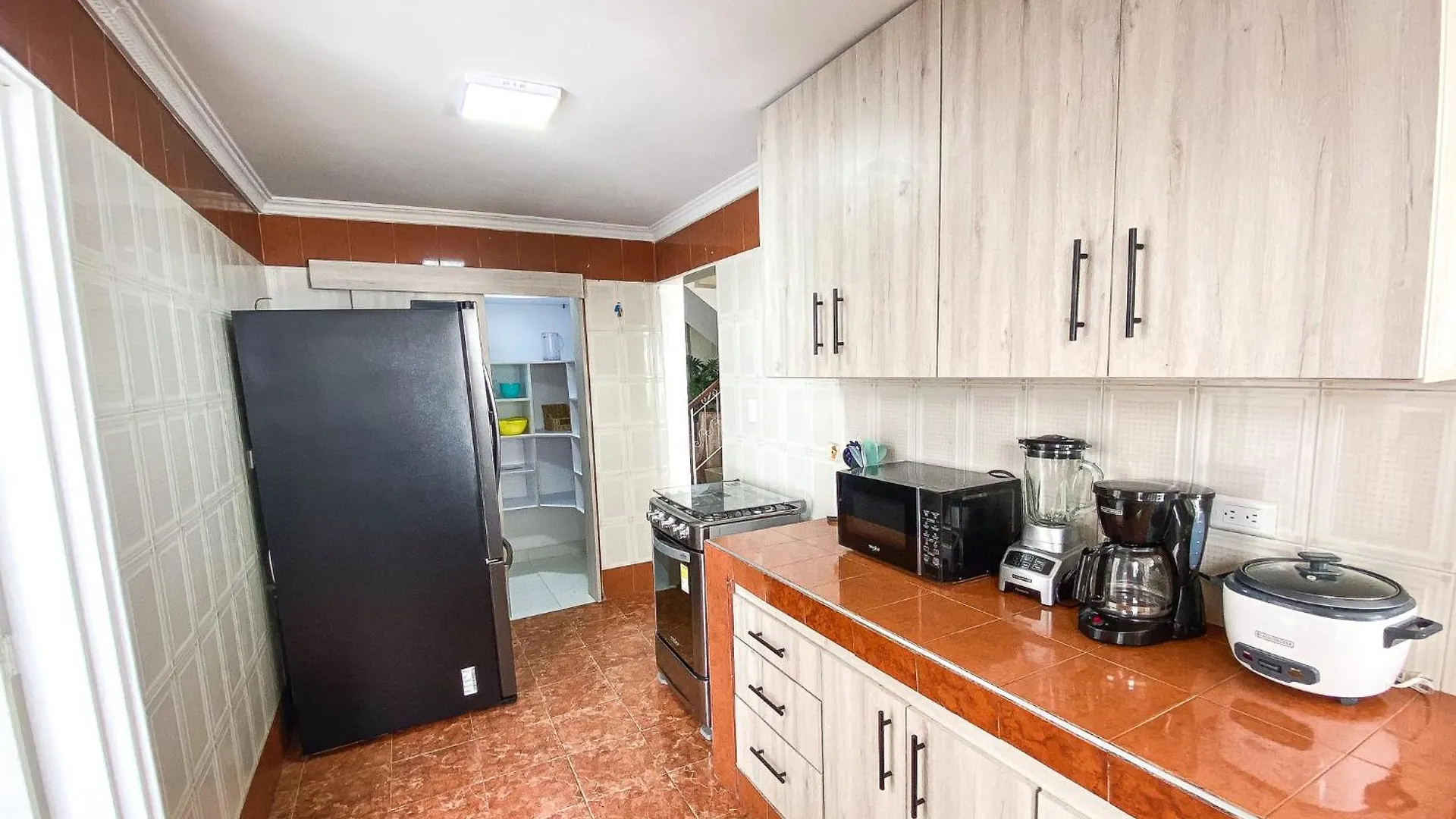 Casa Con Piscina Privada En Cali, Cerca A Cosmocentro Villa 0*, Cali