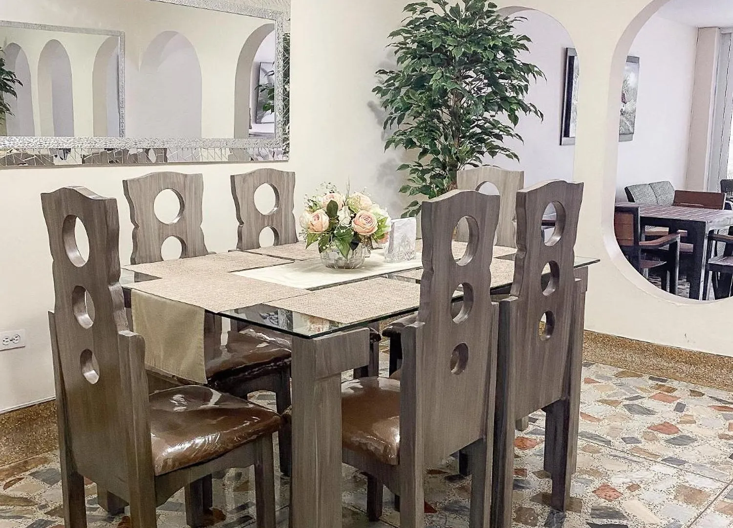 Casa Con Piscina Privada En Cali, Cerca A Cosmocentro Villa Cali