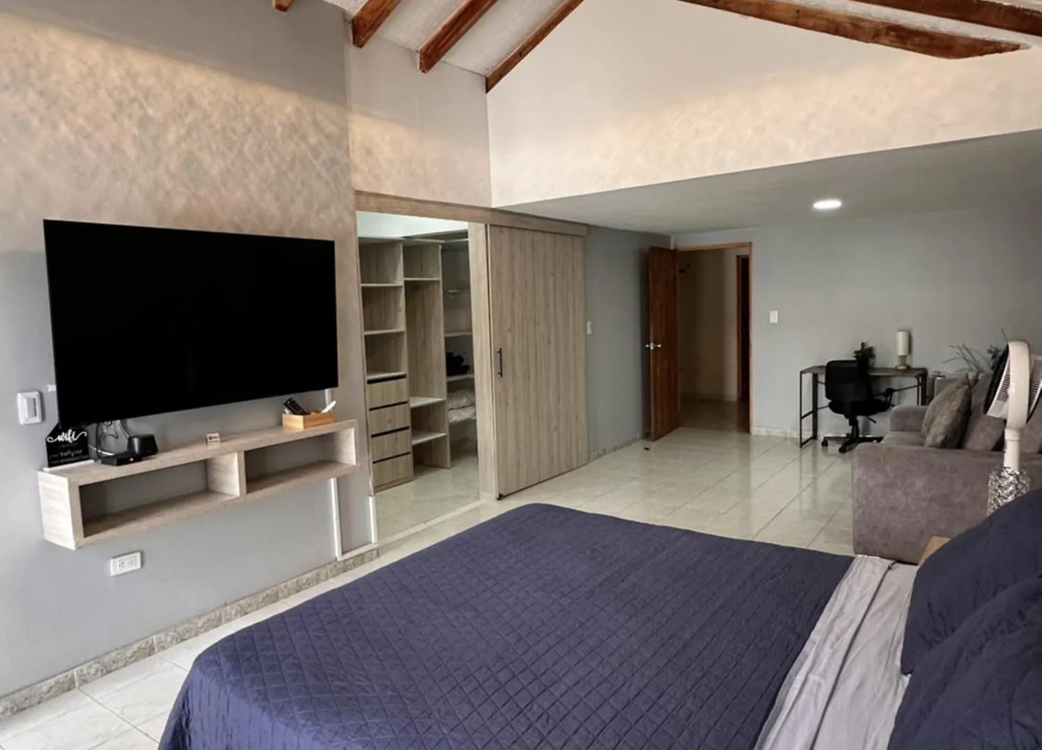 Vakantiehuis Casa Con Piscina Privada En Cali, Cerca A Cosmocentro Villa Colombia